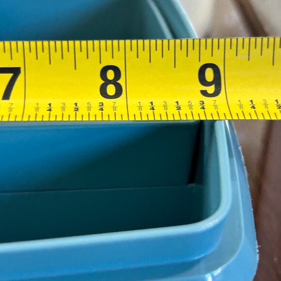 Vintage Tupperware Lot – Blue Divided Container & Beige Round Container - Picture 11 of 15